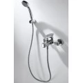 Смеситель Bravat Riffle F672106C-B для ванны с душевым гарнитуром. Фото 2